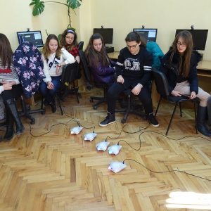 Семинари „Начални стъпки по програмиране и използване на робота Финч”