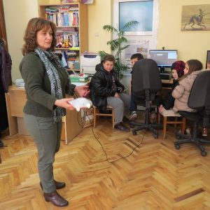 Семинари „Начални стъпки по програмиране и използване на робота Финч” Семинари „Начални стъпки по програмиране и използване на робота Финч”